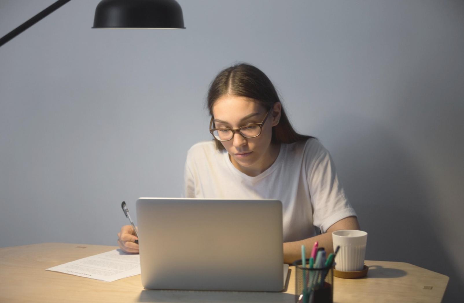 Création de catégories budgétaires sur ordinateur